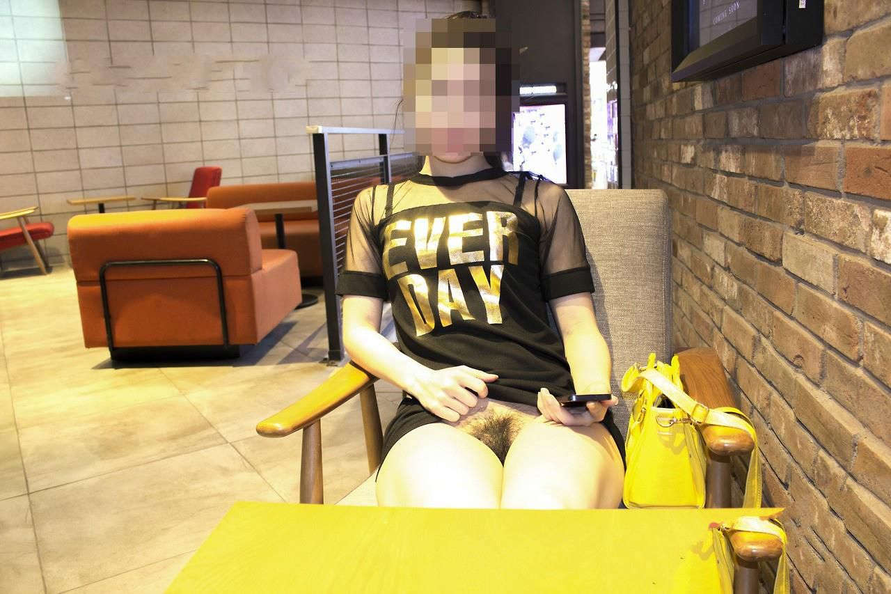 14121184.jpg